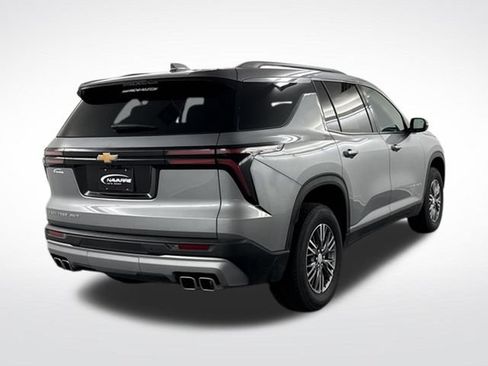 Used 2026 Chevrolet Traverse LT AWD/4WD image 8