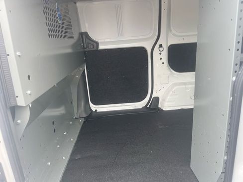 Used 2021 Nissan NV200 SV w/ Back Door Glass Package image 16