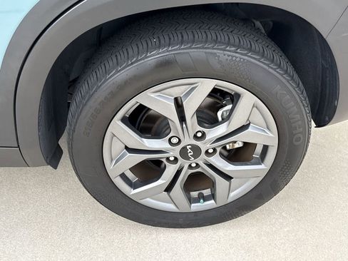 Used 2024 Kia Seltos S AWD/4WD image 31
