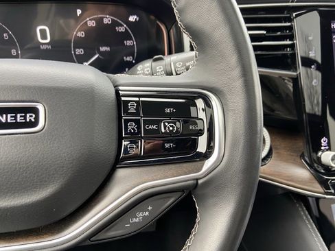 Used 2022 Jeep Grand Wagoneer Series I image 18