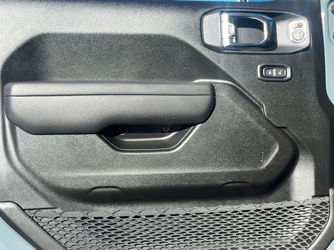 New 2026 Jeep Gladiator Sport image 15