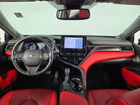 Used 2022 Toyota Camry XSE w/ Navigation Upgrade Package image 21