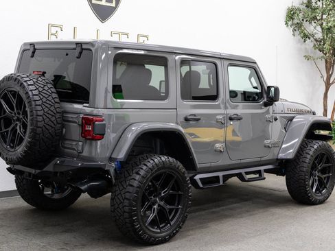 Used 2022 Jeep Wrangler Unlimited Rubicon w/ Trailer Tow Package AWD/4WD image 11