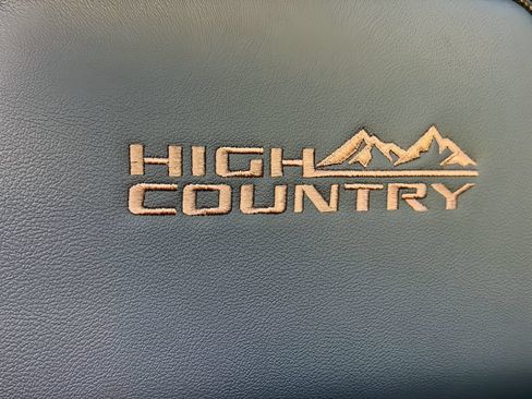 New 2026 Chevrolet Silverado 1500 High Country w/ Midnight Edition AWD/4WD image 13