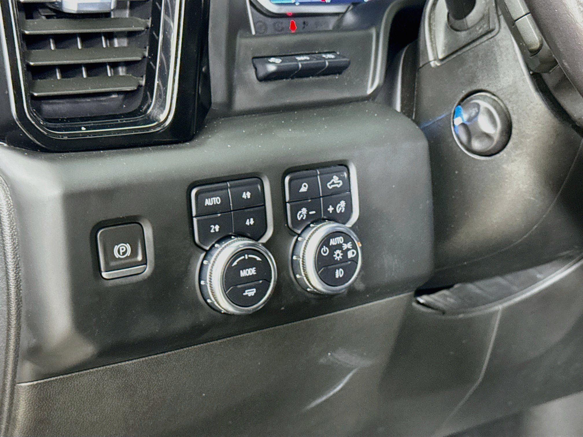 Used 2023 GMC Sierra 1500 AT4 w/ AT4 Premium Package AWD/4WD image 12
