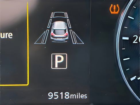 Used 2024 Nissan Kicks SR w/ SR Premium Package image 20