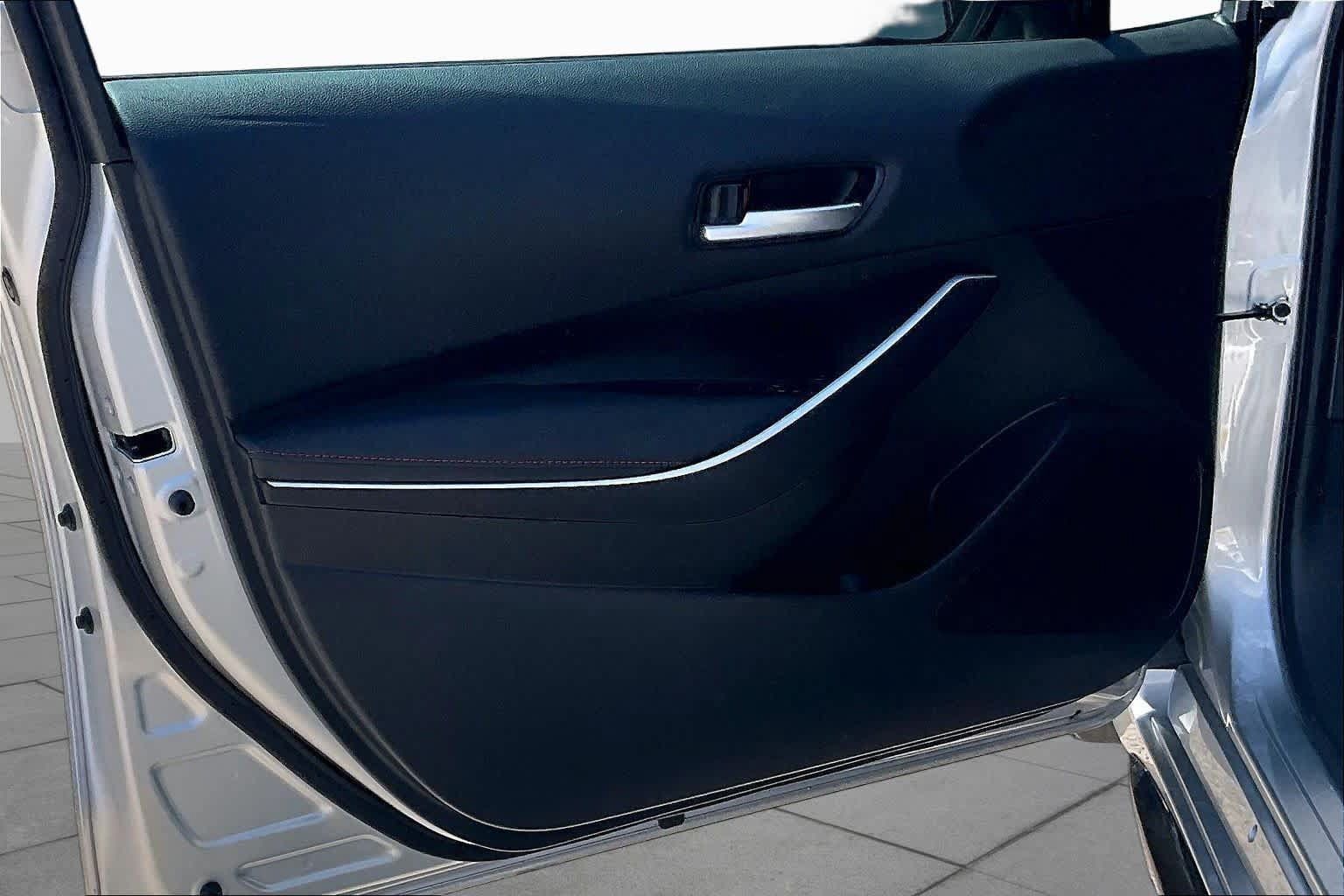 Used 2025 Toyota Corolla SE FWD image 21