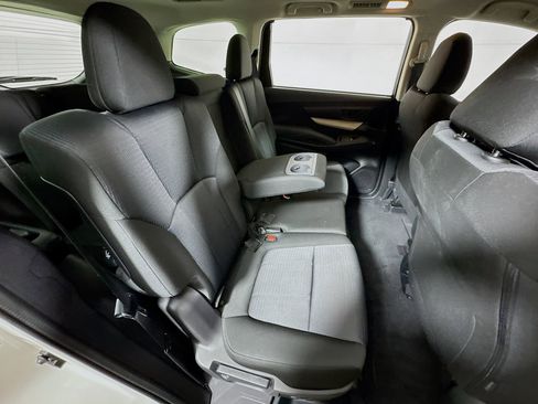 Used 2022 Subaru Ascent 8-Passenger image 24