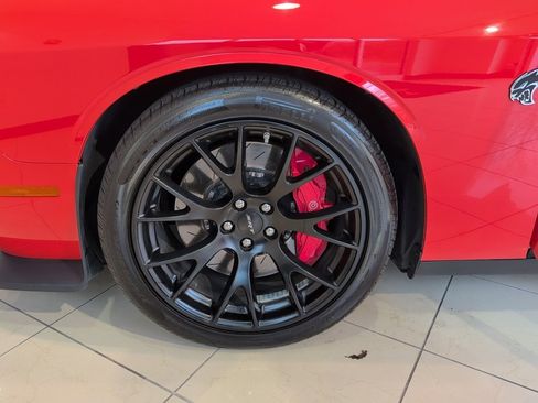 Used 2016 Dodge Challenger SRT Hellcat image 40
