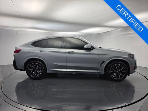 Used 2025 BMW X4 xDrive30i w/ M Sport Package AWD/4WD image 3
