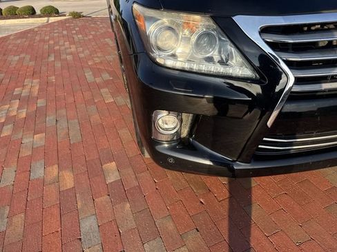 Used 2015 Lexus LX 570 4WD image 21