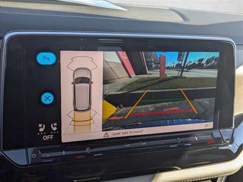 New 2026 Volkswagen Atlas SE image 12