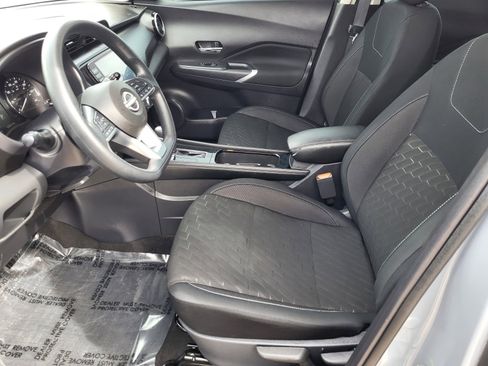 Used 2024 Nissan Kicks SV image 16