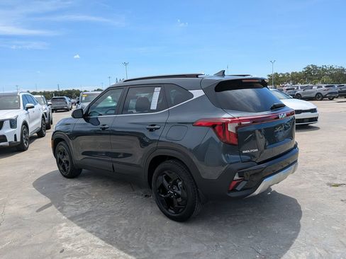 Certified 2026 Kia Seltos EX w/ EX Sunroof Package FWD image 6