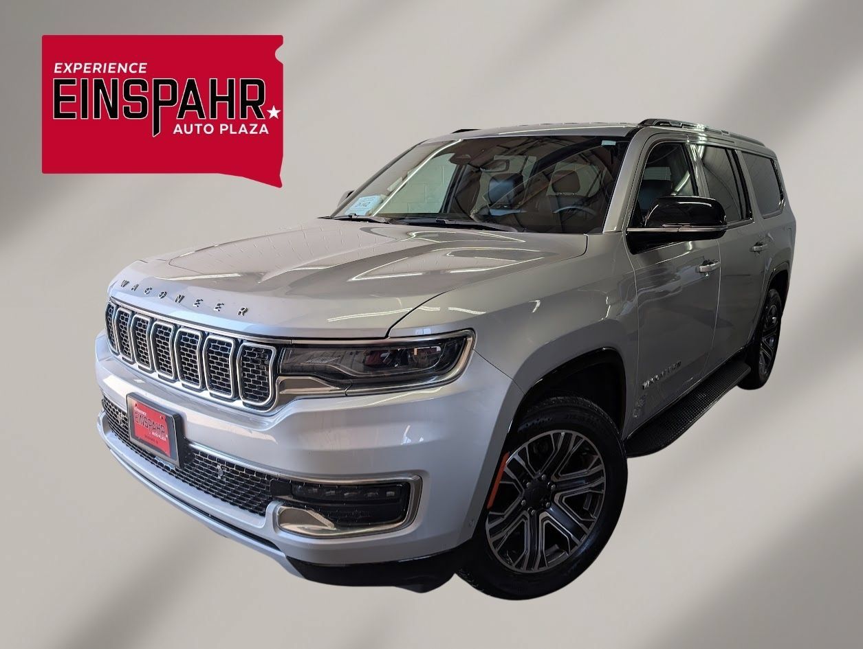 Used 2024 Jeep Wagoneer L Series II w/ Flexible Seating Group AWD/4WD image 1