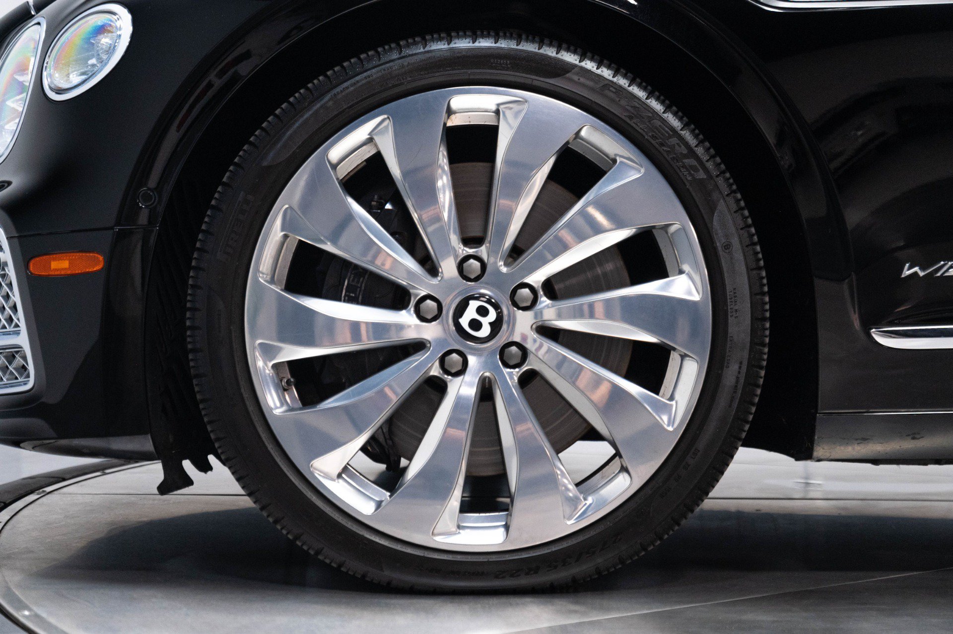 Used 2020 Bentley Flying Spur W12 AWD/4WD image 32