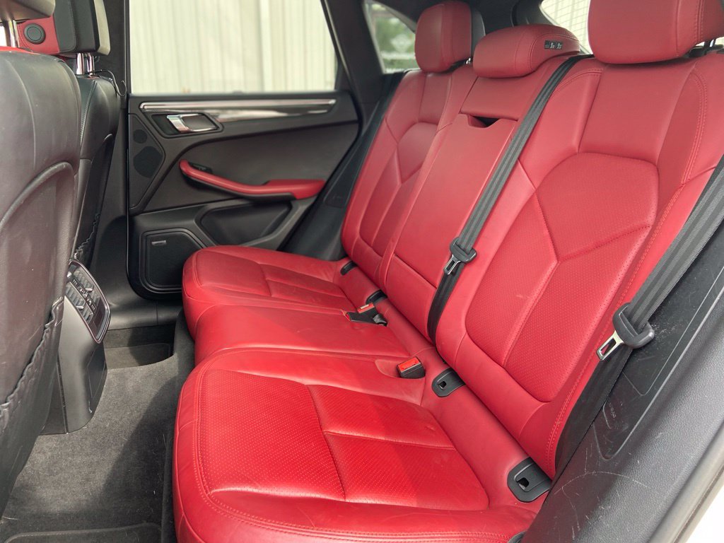 Used 2015 Porsche Macan Turbo AWD/4WD image 21