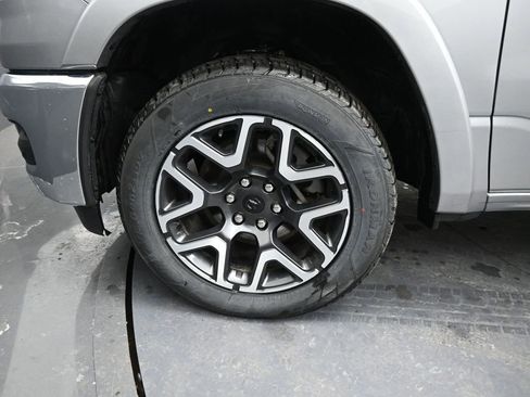 Used 2025 RAM 1500 Laramie image 14