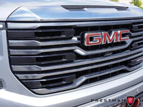 Used 2024 GMC Sierra 1500 AT4 w/ AT4 Premium Package AWD/4WD image 9