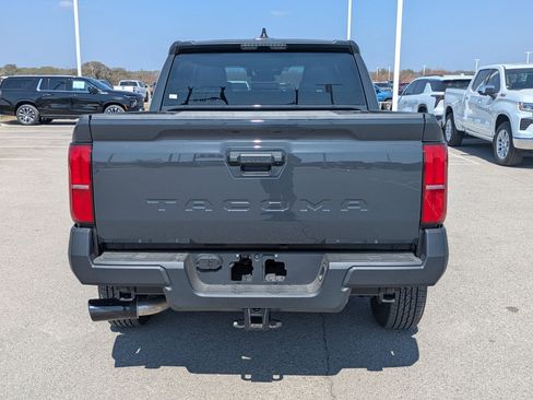Used 2026 Toyota Tacoma SR image 4