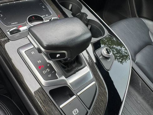 Used 2019 Audi Q7 2.0T Premium Plus AWD/4WD image 22