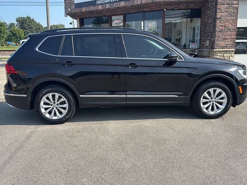 Used 2018 Volkswagen Tiguan SE w/ Panoramic Sunroof Package AWD/4WD image 18
