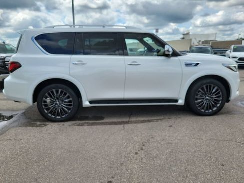 Used 2023 INFINITI QX80 Sensory w/ All-Season Package AWD/4WD image 6
