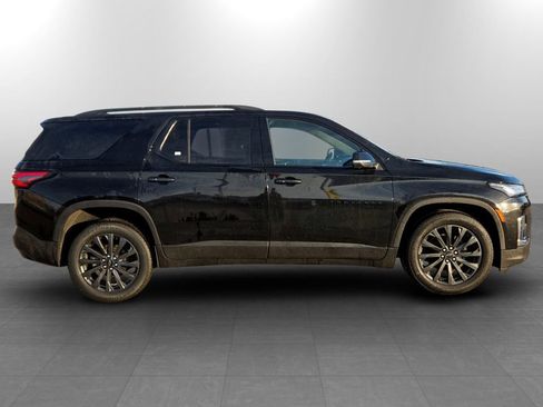 Used 2023 Chevrolet Traverse RS w/ LPO, Floor Liner Package image 5