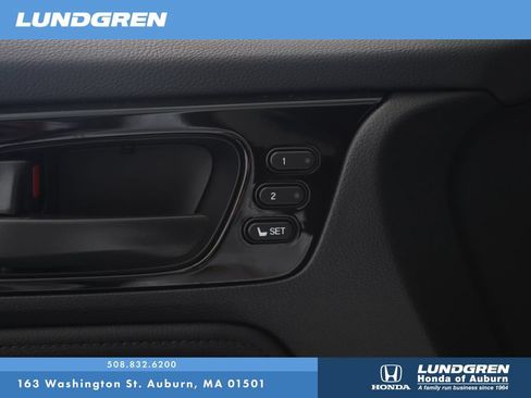 Used 2025 Honda Odyssey Touring image 12