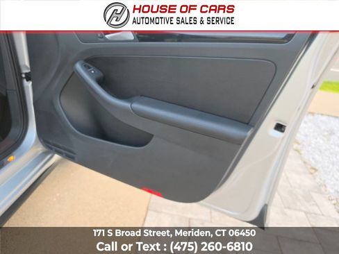 Used 2015 Volkswagen Jetta GLI SE FWD image 45