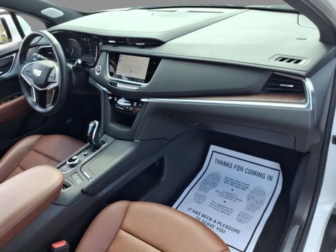 Used 2024 Cadillac XT5 Premium Luxury w/ Technology Package image 14