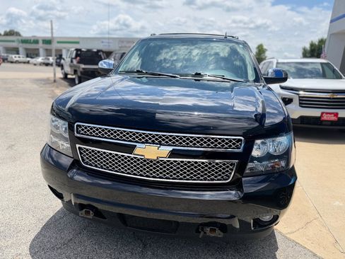 Used 2013 Chevrolet Avalanche LTZ AWD/4WD image 8
