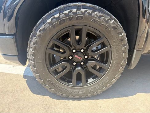Used 2023 GMC Sierra 1500 Elevation AWD/4WD image 9