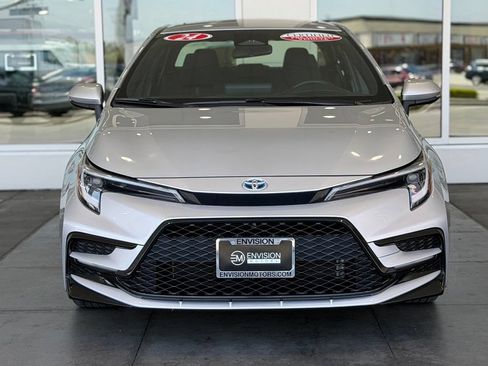 Certified 2024 Toyota Corolla SE w/ SE Package FWD image 5