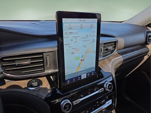 Used 2021 Ford Explorer Platinum w/ Equipment Group 601A image 17