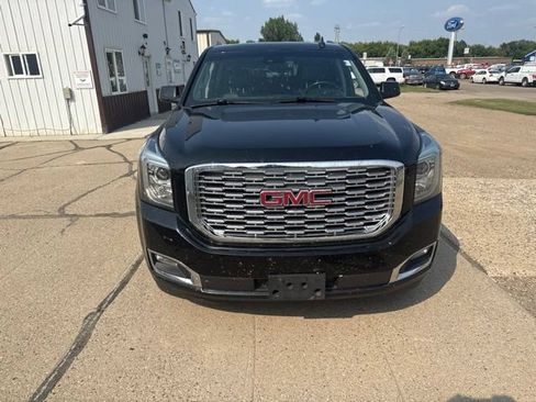 Used 2018 GMC Yukon XL Denali w/ Open Road Package AWD/4WD image 8