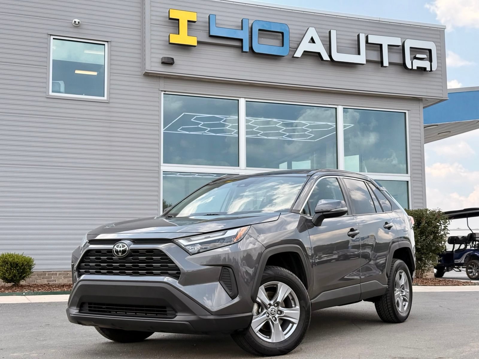 Used 2023 Toyota RAV4 XLE w/ Convenience Package FWD image 1