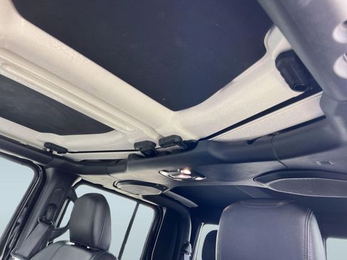 Used 2022 Jeep Gladiator Rubicon w/ Trailer Tow Package image 16