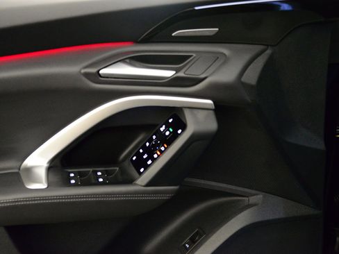 New 2025 Audi Q5 Premium Plus image 9