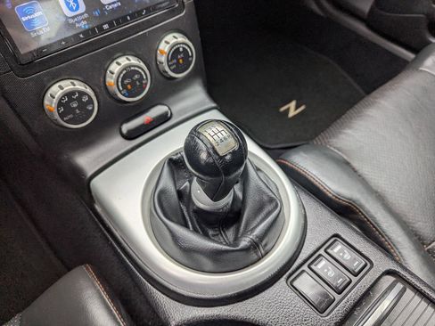 Used 2006 Nissan 350Z Touring RWD image 26