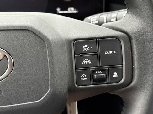 Used 2026 Toyota RAV4 SE w/ Convenience Package AWD/4WD image 24