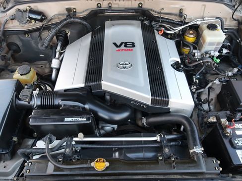 Used 2003 Toyota Land Cruiser image 35