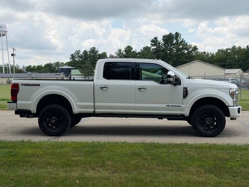 Used 2020 Ford F350 Platinum w/ Tremor Off-Road Package AWD/4WD image 7