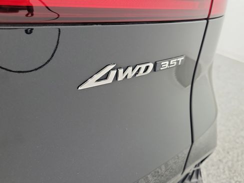 Used 2022 Genesis GV70 3.5T Sport w/ Sport Prestige Package AWD/4WD image 7