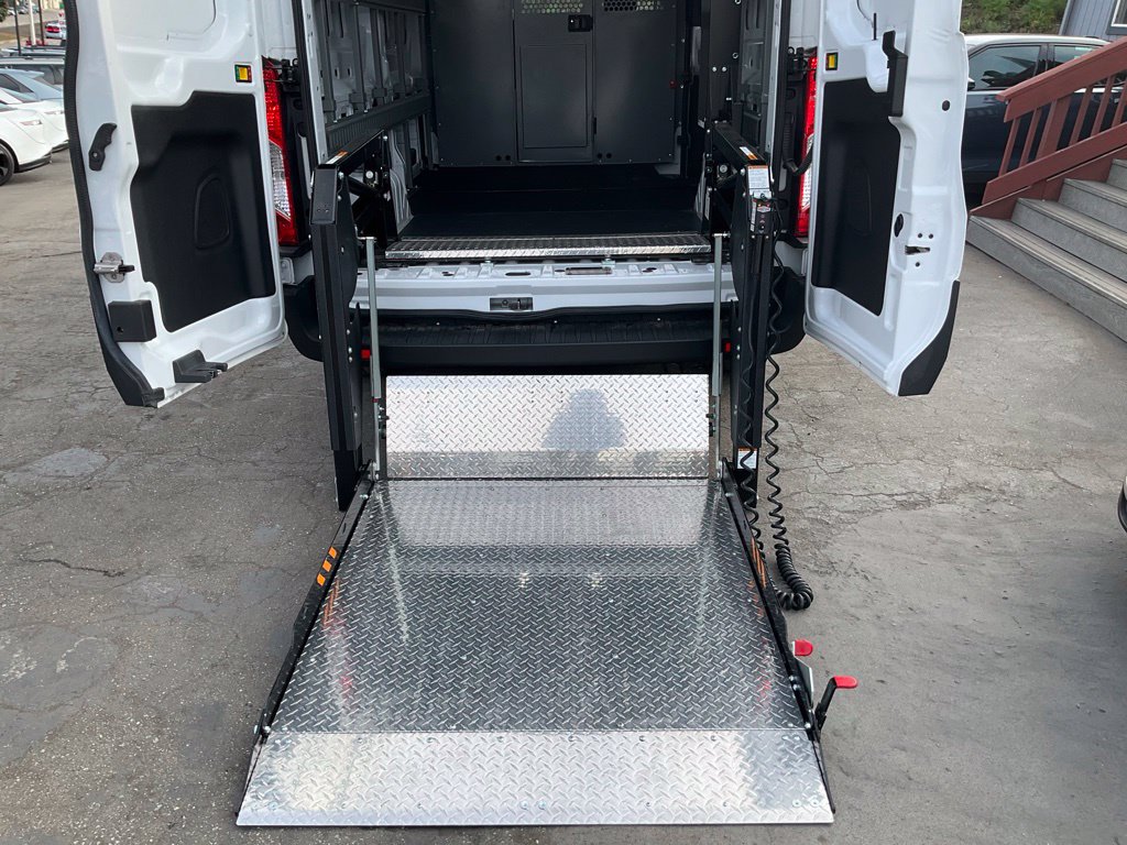 Used 2023 Ford E-Transit Medium Roof RWD image 13