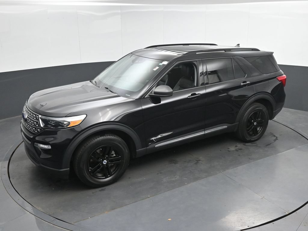 Used 2023 Ford Explorer XLT w/ Equipment Group 202A AWD/4WD image 38