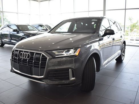 Used 2023 Audi Q7 2.0T Premium Plus w/ Premium Plus Package AWD/4WD image 3