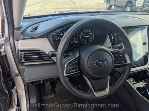 Used 2025 Subaru Outback Premium image 14