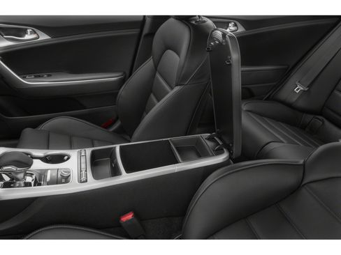 Used 2018 Kia Stinger GT1 RWD image 9