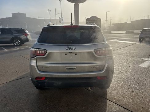 Used 2022 Jeep Compass Limited image 5